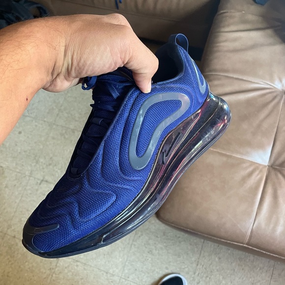 Size 12 men only worn 4-5 time ….                       prices are Negotiable 🎉 - Picture 2 of 2